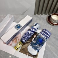 مظلات من ديور شامل تغليف الماركة