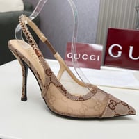 كعب قوتشي مع العلبة