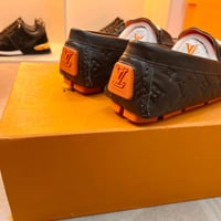 حذاء لويس فيتون رجالي شامل ملحقات الماركة