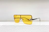 نظارات لويس فيتون ماستر شامل الملحقات