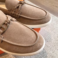 حذاء ماركة هيرمز ماستر شامل الملحقات