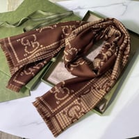 شال قوتشي جودة عالية مع الملحقات