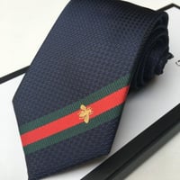 ربطة عنق قوتشي ماستر شامل الملحقات