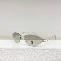 نظارات شانيل شامل الملحقات