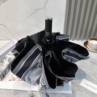 مظلة شمسية من ديور مع وقاية من الاشعة فوق البنفسجي...