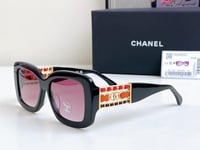 نظارات شانيل ماستر شامل ملحقات الماركة