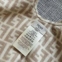 شال فندي لونين ماستر شامل الملحقات