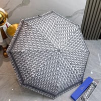 مظلات من ديور شامل تغليف الماركة