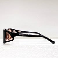 نظارات برادا ماستر شامل الملحقات