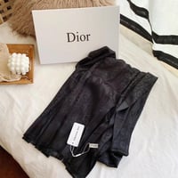 شال ديور حريري ماستر للتوصيل الفوري شامل الملحقات