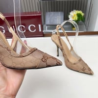 كعب قوتشي مع العلبة