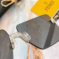 نظارات فندي ماستر شامل الملحقات