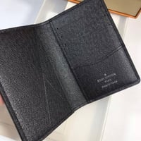 محفظة لويس فيتون