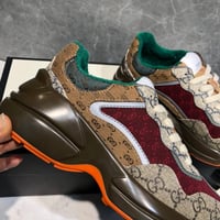 حذاء قوتشي رجالي / نسائي ماستر مع العلبة