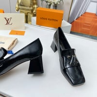 حذاء لويس فيتون ماستر شامل الملحقات