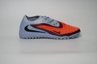 جزمة كرة قدم Nike