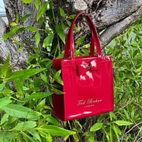 تيد بيكر حجم صغير