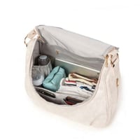 شنطة مواليد كبيرة