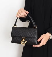 شنطة كارولينا هيريرا