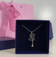 قلادة swan روز قولد