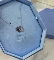 قلادة swan سوارفسكي