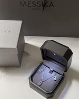 قلادة ميسيكا فضي