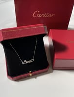 قلادة بانثر فضي كارتييه