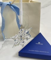 تعليقة سوارفسكي 2025