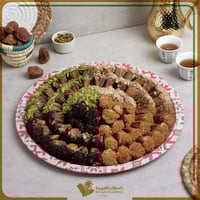 صينية باسقات الجزيرة مع تمر محشي مشكلة ( صغيرة )