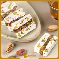 نوقا حلقوم بالمكسرات