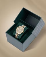 ساعة نسائية من خاتون بتصميم سويسري ولون فضي ذهبي ب...