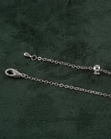 طقم شوكر فضي بتصميم قطرات الندى المرصعة بالزركون ا...