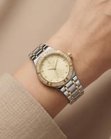 ساعة يد نسائية من خاتون تصميم ذهب فضيي لعاشقات الف...