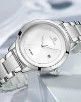 ساعة يد نسائية أصلية لون فضي