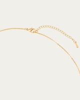 سلسلة ذهبية بتصميم وردة رباعي على شكل حرف X