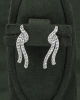 طقم زركون فضي بلمعة الألماس