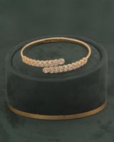 طقم اسوارة وخاتم يتألق بزركون فاخر ولمعة ملكية تصم...