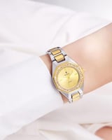 ساعة نسائية ذهبية مزينة بالزركون حزام فضي ذهبي