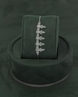 طقم مجوهرات فضي بتصميم فاخر