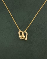 سلسال ذهبي بتعليقة على شكل حرف U تصميم مزدوج