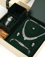 بكج الأميرة - طقم نسائي مرصع مع ساعة فاخرة