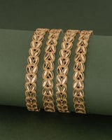 بناجر نسائية بلمعة الذهب بتصميم ناعم/ 2 حبة