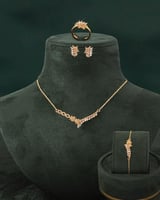 بكج خاتون الذهبي ساعة وطقم هدية نسائية فاخرة