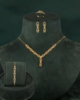 طقم زركون ذهبي بتصميم ألماس - شوكر MOVE