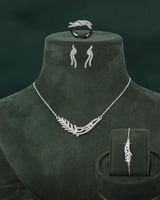 طقم زركون فضي بلمعة الألماس