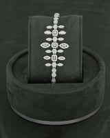 طقم نسائي فضي عريض فاخر بالزركون الفضي