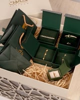 تنسيقات ذهبية جاهزة من 6 قطع مرصعة بالزركون