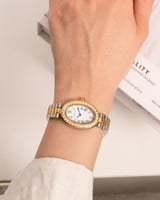 طقم ساعة وأساور فاخرة بلون ذهبي فضي مرصّع بالزركون