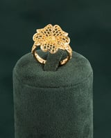 طقم مجوهرات زهور الأقحوان لإطلالة ملكية بلمعة الذه...