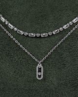 طقم سلسال مع حلق شوكر مزين بالزركون تصميم فضي